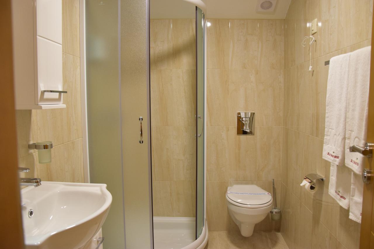 In Hotel Zlatar Ex Zlatarski Biseri Nova Varoš Εξωτερικό φωτογραφία